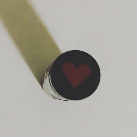 ⭐️5 For 25⭐️ NYX Shout Loud Satin Lipstick Hot In Here - Picture 5 of 7
